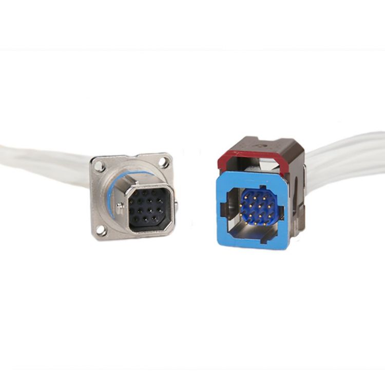 Les connecteurs miniatures ont été introduits comme un nouveau format pour les connecteurs multipôles