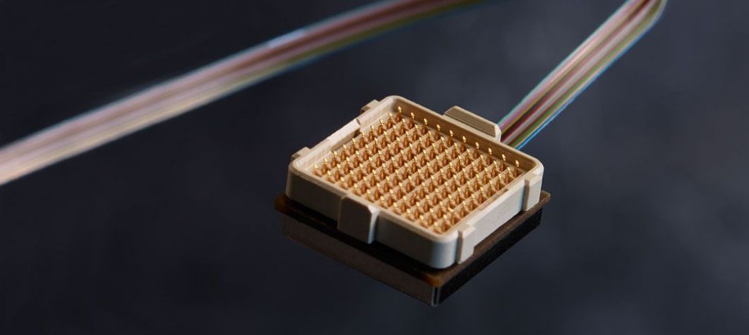 Active optics transceiver by Radiall D-Lightsys® brand, a high performance optical interconnect solution Active optics transceiver by Radiall D-Lightsys® brand, a high performance optical interconnect solution