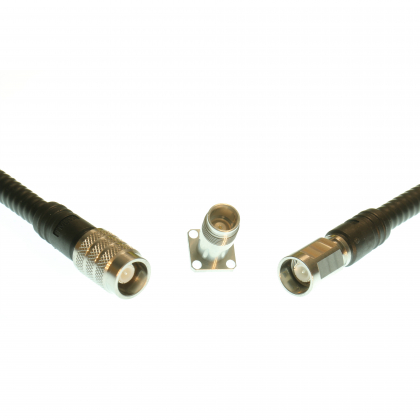 NEX10™ screw-on connectors for robust outdoor connections
