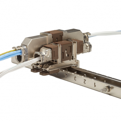 QM series QuickMating connector for aerospace