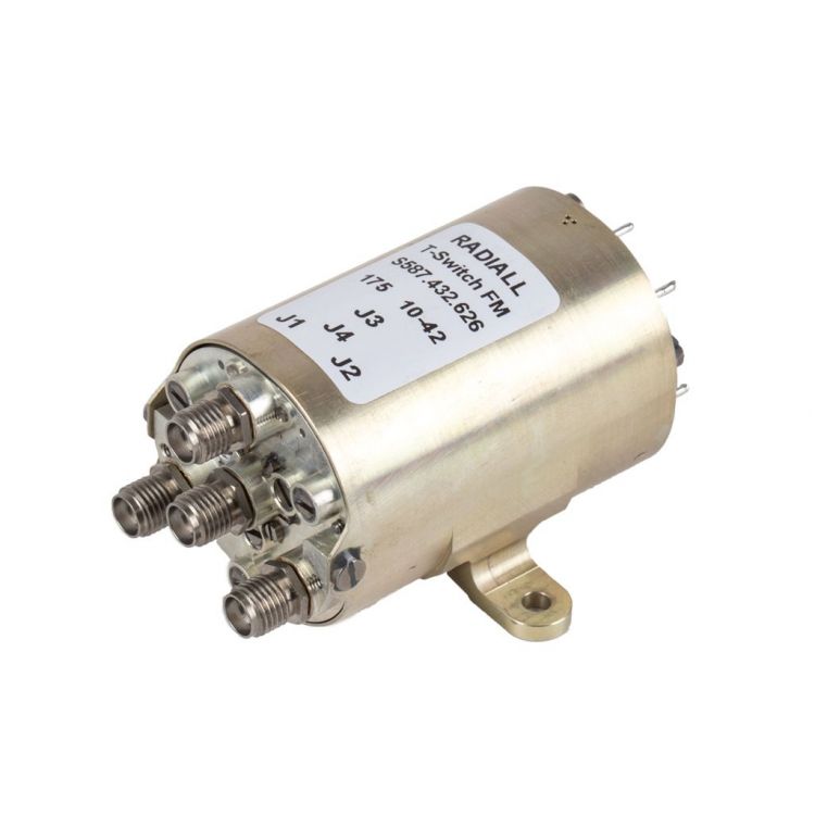 Low power T sequential space coaxial switch