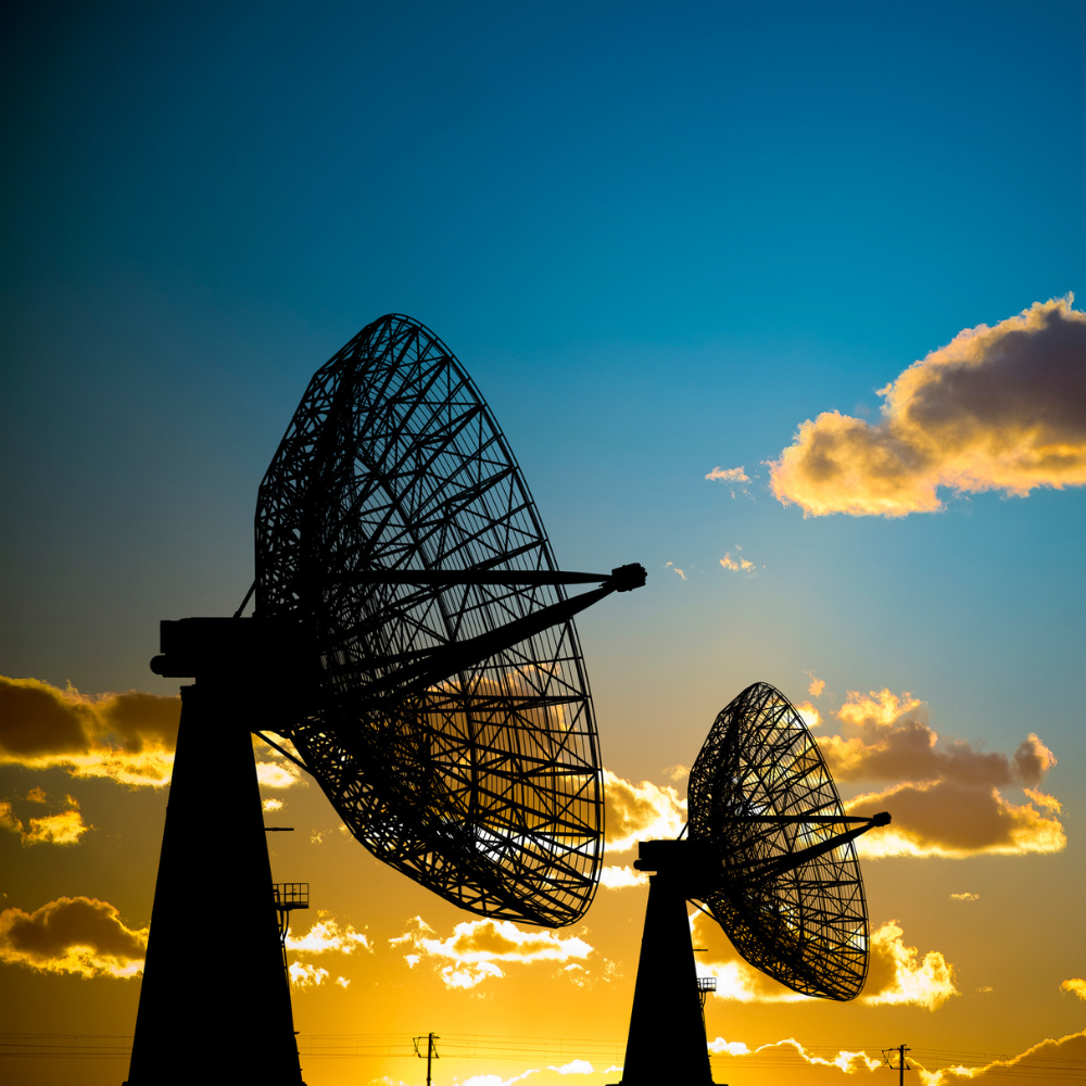 Designing High-Speed Point-to-Point Links with D-Light Active Optical Transceivers